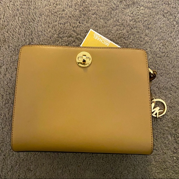 MK shoulder / cross body bag - Picture 2 of 7